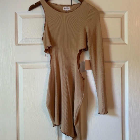 NWT Superdown Katarina Cut Out Asymmetrical Mini Dress Size Medium - Picture 7 of 12